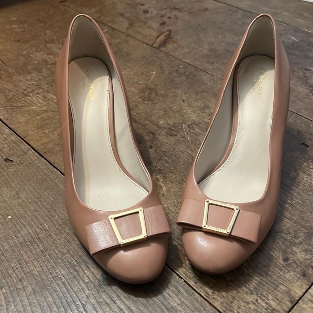 Cole Haan Pink Tali Block-heel Leather Pumps (Nude. 9.5)